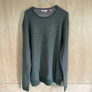 Men’s size XL wool sweater in green  by Hudson North